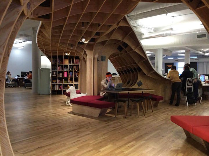 barbarian-group-nyc-superdesk-one-giant-office-desk-by-clive-wilkinson-architects-machineous-8