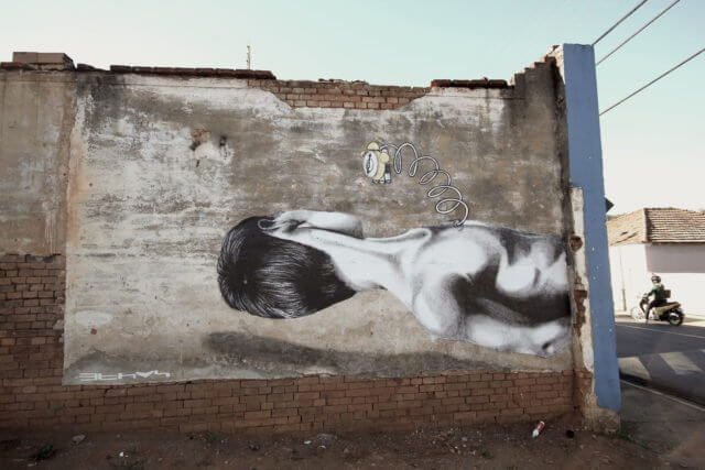 Claudio Ethos desenha novos murais no Brasil