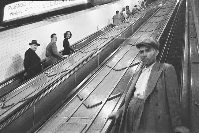 Stanley Kubrick fotografando NY na década de 40