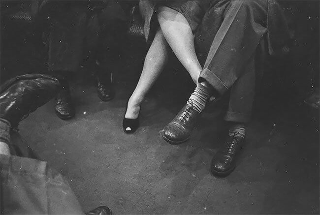 Stanley Kubrick fotografando NY na década de 40