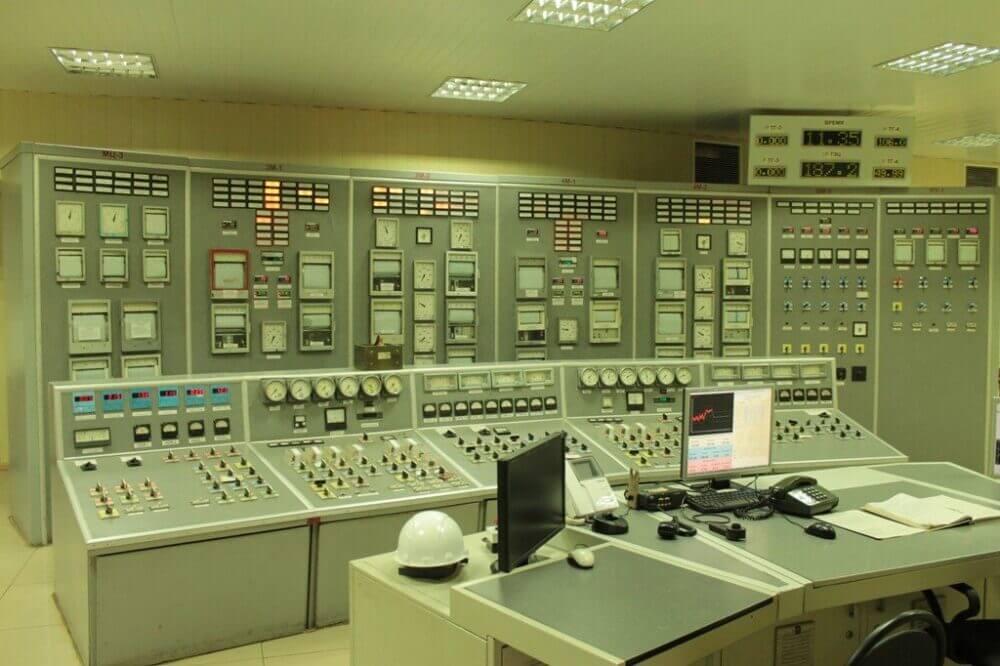 Um montão de fotos das salas de controle da União Soviética