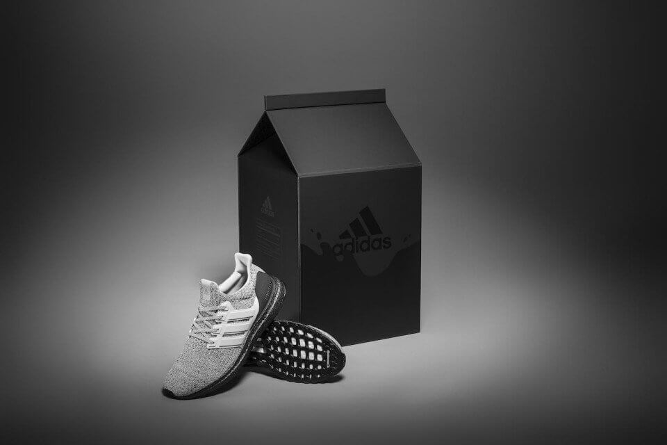 Adidas apresenta o seu tênis inspirado nas bolachas Oreo